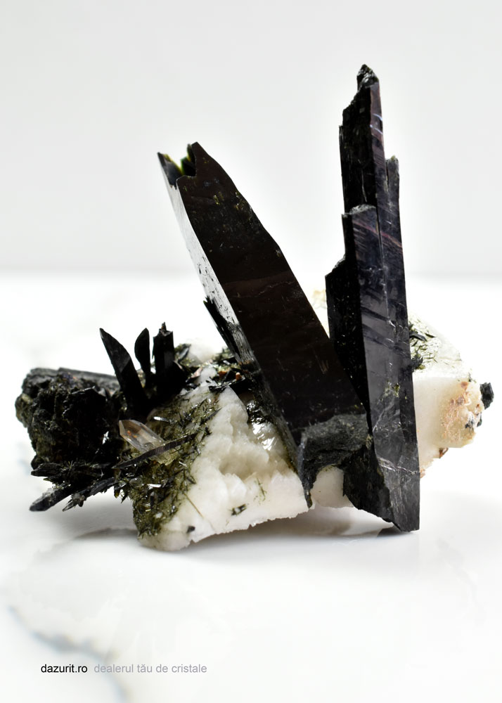 Egirin, Feldspat, Cuarţ - imagine 3